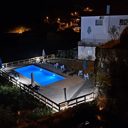 Waterfalls Al Bed & Breakfast 3*
