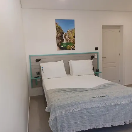 Waterfalls Al جيريز