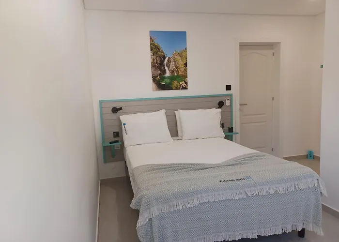 Waterfalls Al 吉尔斯